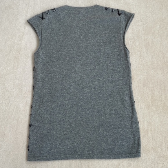 IISLI 100% gray cashmere sleeveless sweater/ vest. Size m - Picture 2 of 7